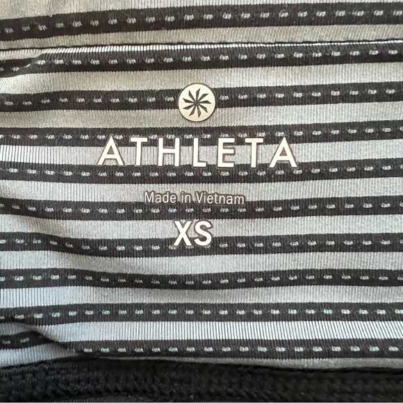Athleta • Dot Striped Swagger Tennis Skort • Size XS - Picture 5 of 7